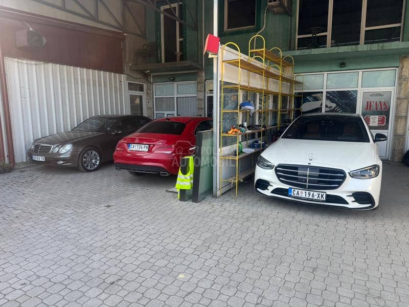 Mercedes Benz E 320 W211