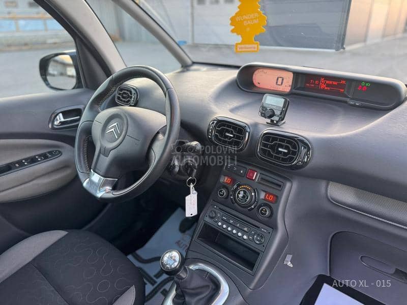 Citroen C3 Picasso 1.6 E HDI // PANO