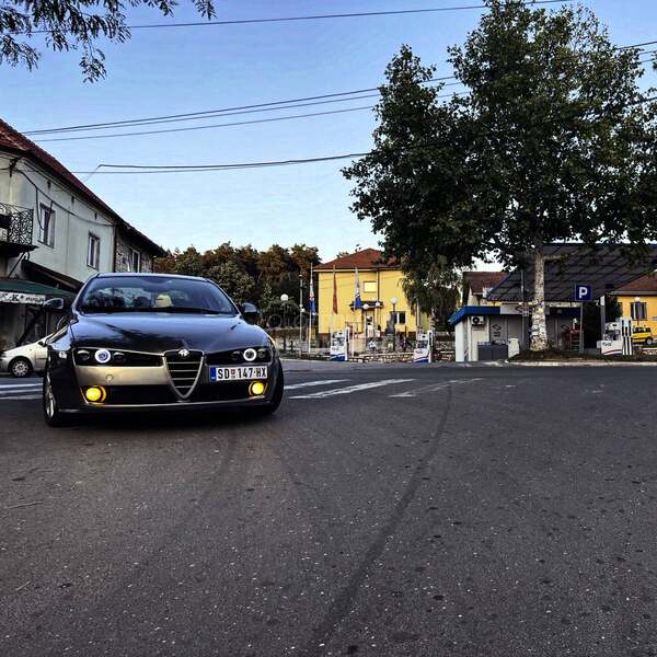 Alfa Romeo 159 