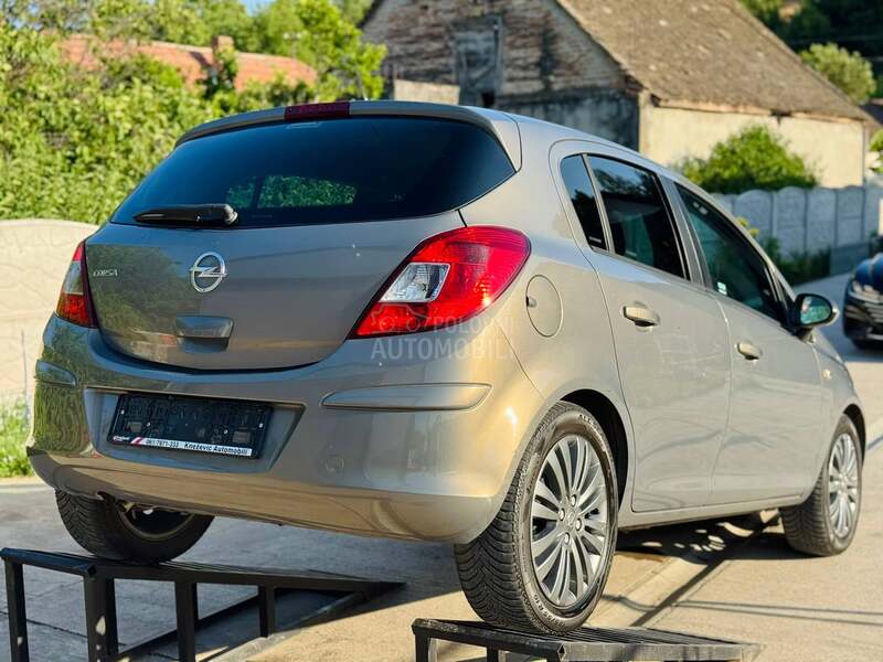 Opel Corsa D SELECTION/GPL