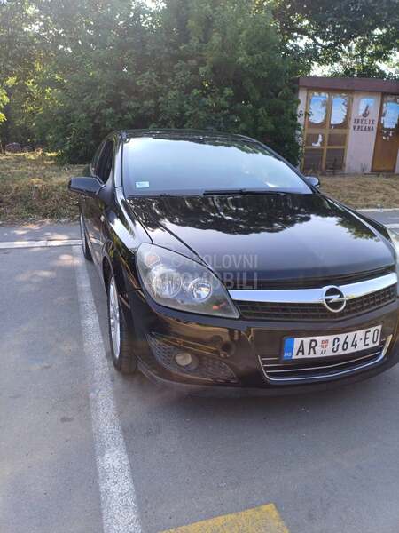 Opel Astra H 1.7 GTC