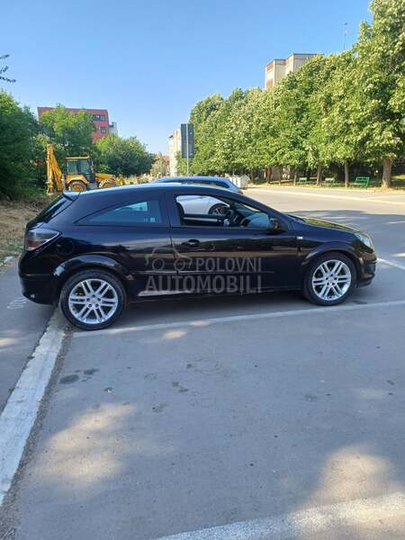 Opel Astra H 1.7 GTC