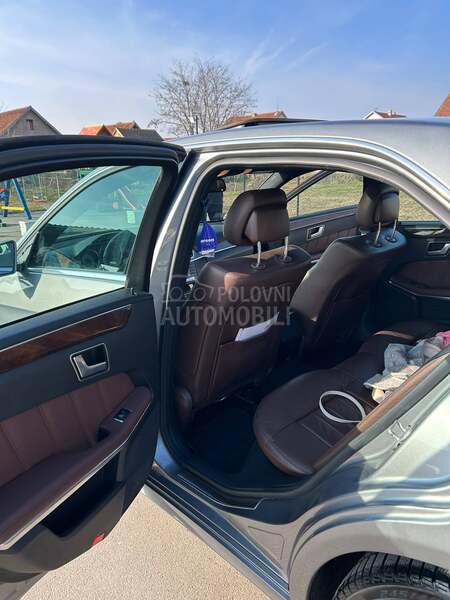 Mercedes Benz E 250 