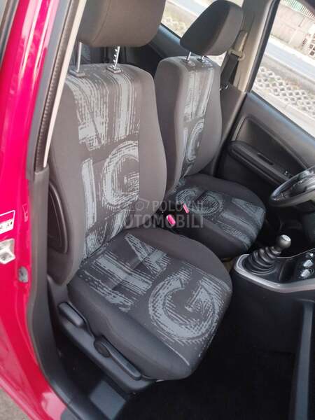 Opel Agila 1.0i  u.v.o.z  C H