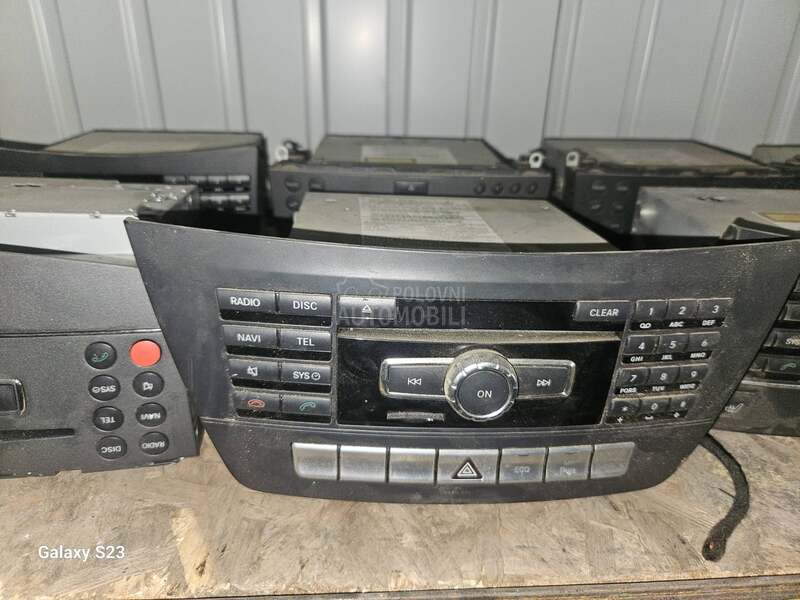 W204 Radio Restajling
