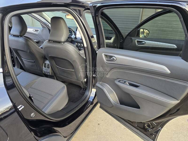 Renault Arkana 1.6b INTENSE