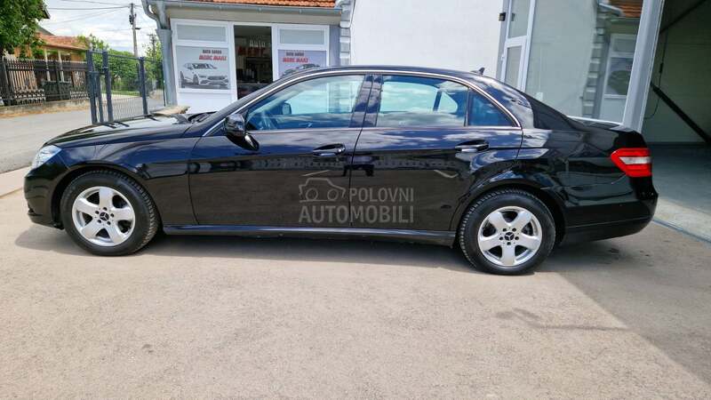 Mercedes Benz E 200 elegance220
