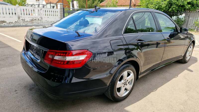 Mercedes Benz E 200 elegance220