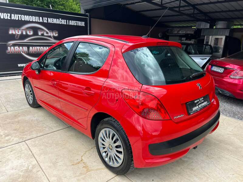 Peugeot 207 1.4B
