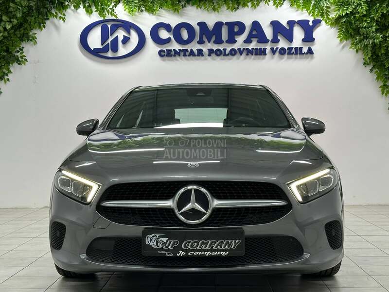Mercedes Benz A 180 SPORT AUT