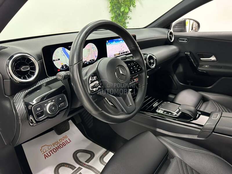 Mercedes Benz A 180 SPORT AUT