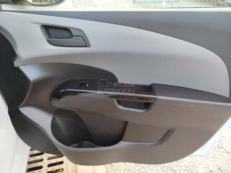 Chevrolet Aveo 1.4i  u.v.o.z  C H