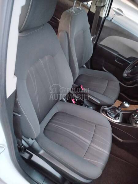Chevrolet Aveo 1.4i  u.v.o.z  C H
