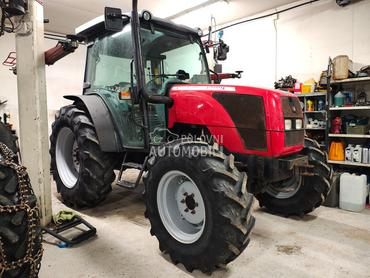 New Holland Masey ferguson 2440