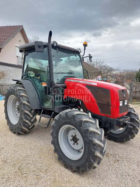 New Holland Masey ferguson 2440