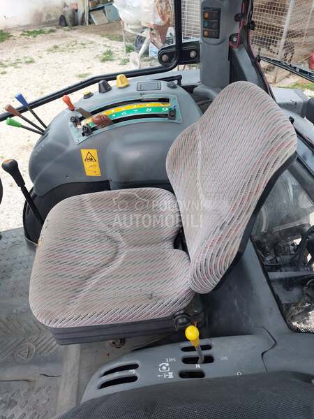 New Holland Masey ferguson 2440