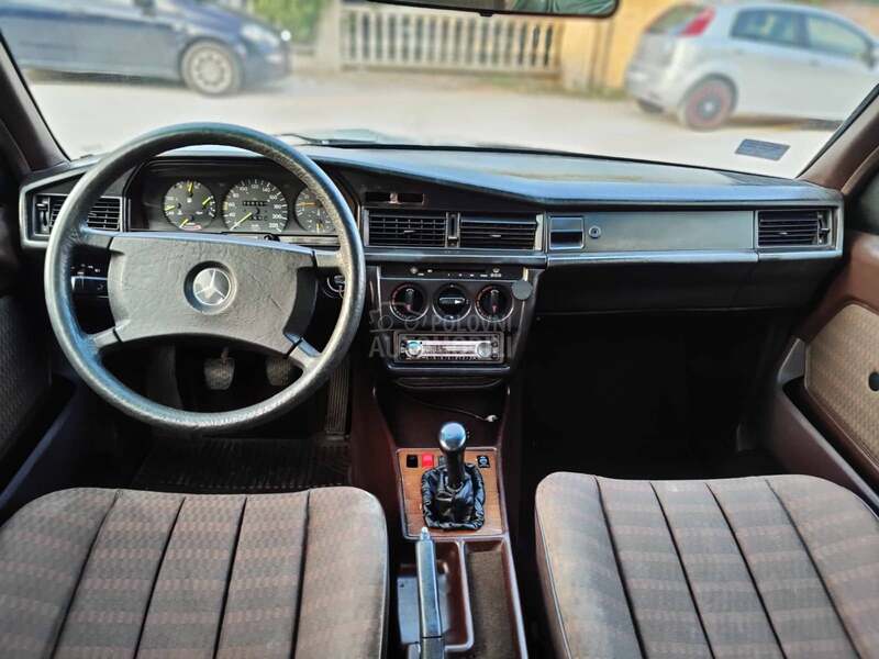 Mercedes Benz 190 