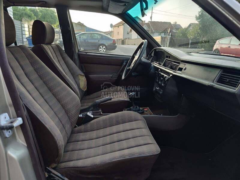 Mercedes Benz 190 