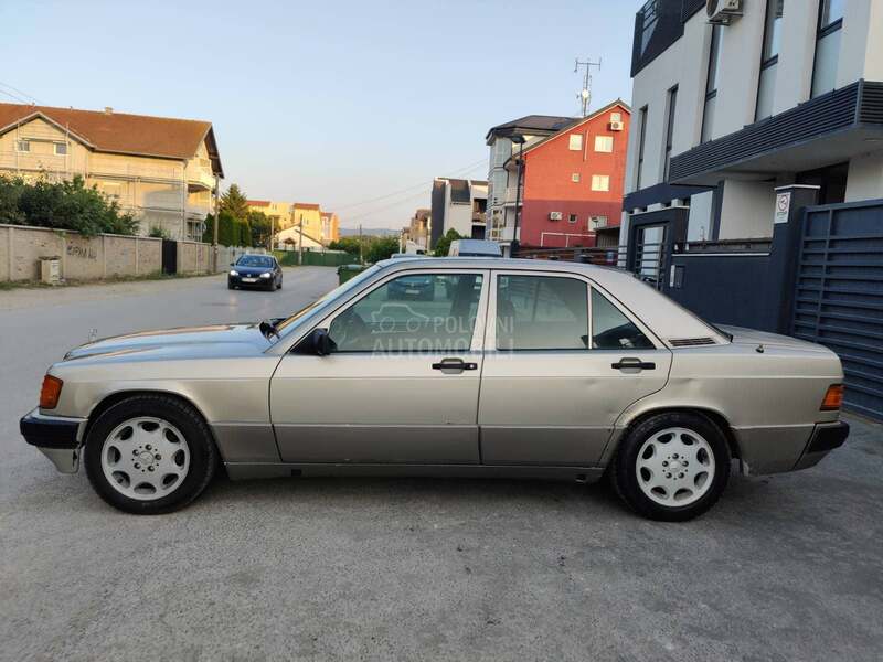 Mercedes Benz 190 