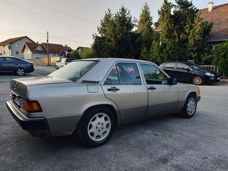 Mercedes Benz 190 