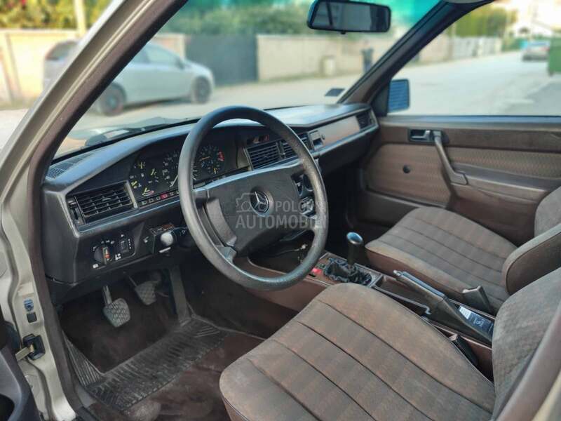 Mercedes Benz 190 