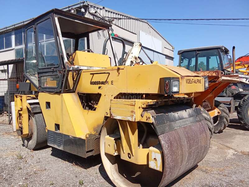 Hamm 2210 Drum roller