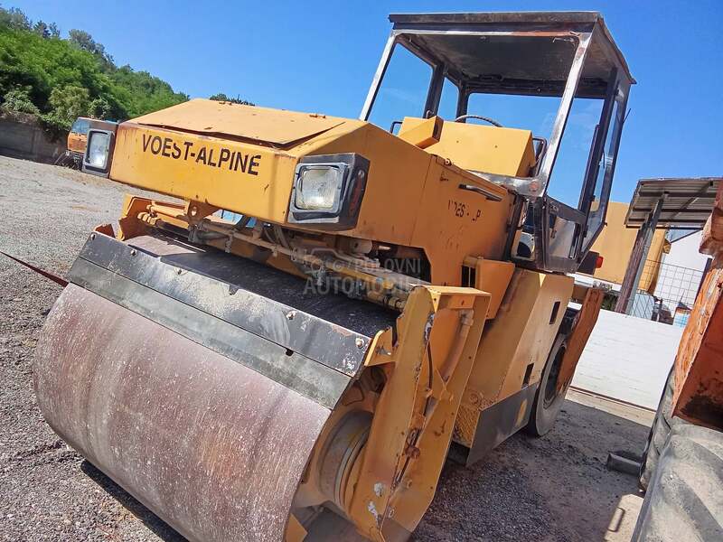 Hamm 2210 Drum roller