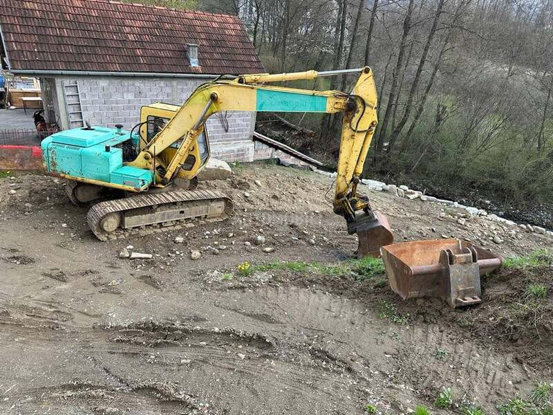 Hitachi EX150