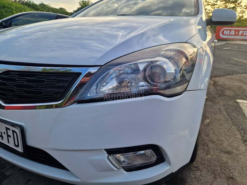 Kia cee`d sw 1.4  FACELIFT