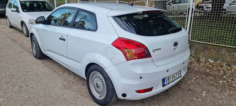 Kia pro_cee`d 