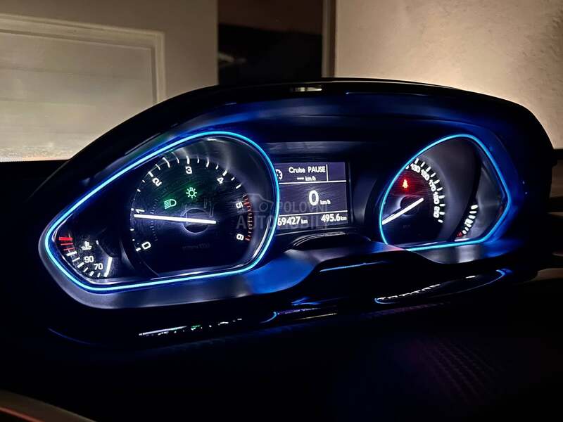 Peugeot 2008 1.6HDI/FELINE-TITANE