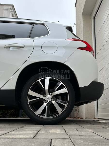 Peugeot 2008 1.6HDI/ALLURE