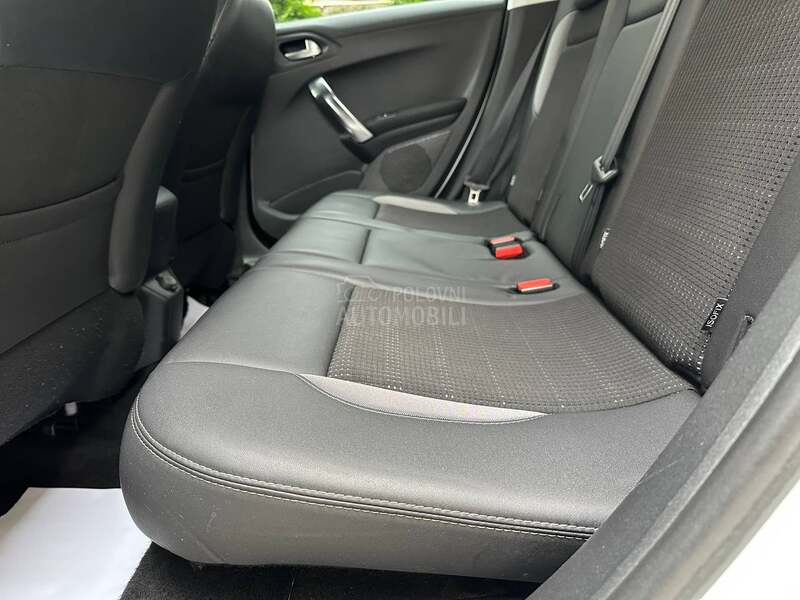 Peugeot 2008 1.6HDI/ALLURE