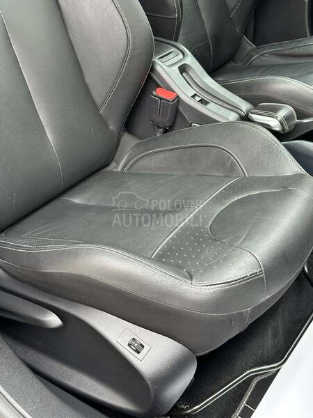 Peugeot 2008 1.6HDI/FELINE-TITANE