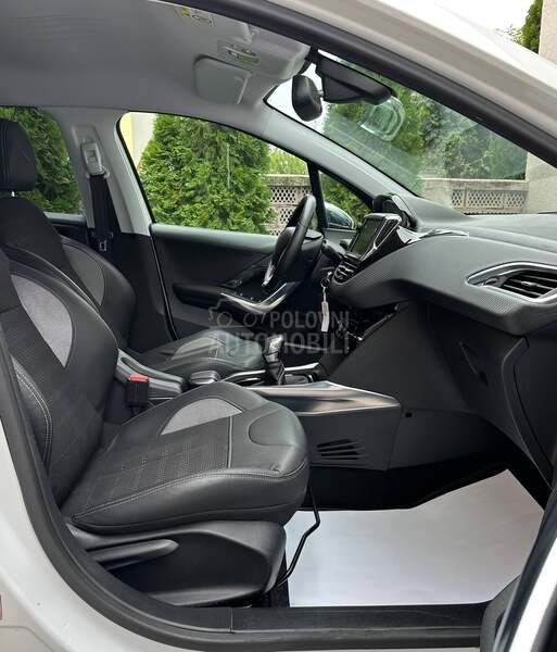Peugeot 2008 1.6HDI/ALLURE