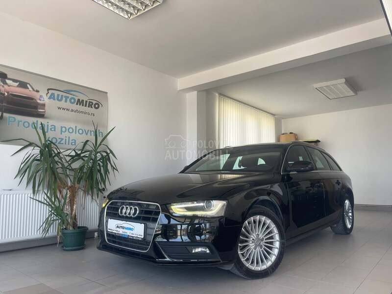 Audi A4 2.0 T.D.I S-LINE