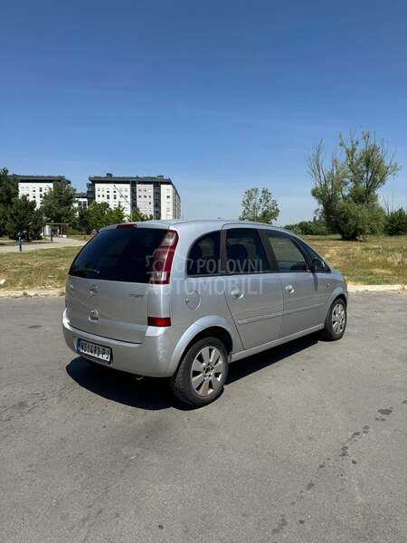 Opel Meriva 1.7 CDTi isuzu