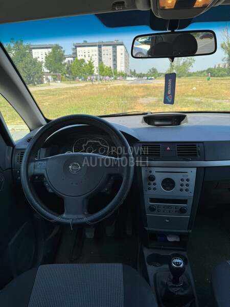 Opel Meriva 1.7 CDTi isuzu