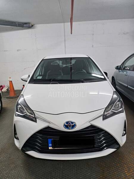 Toyota Yaris 1.5 HIBRID E-CVT SOL