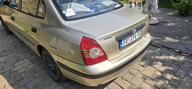 Hyundai Elantra 