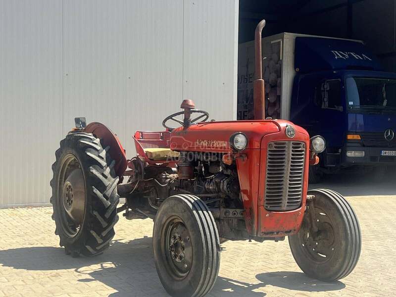 IMT 533 fabrika
