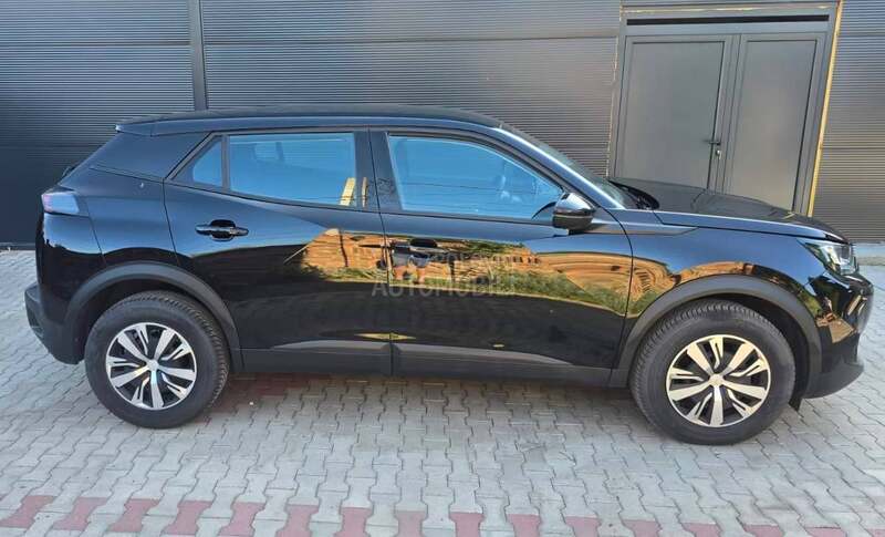 Peugeot 2008 BlueHDI / LED / NAV