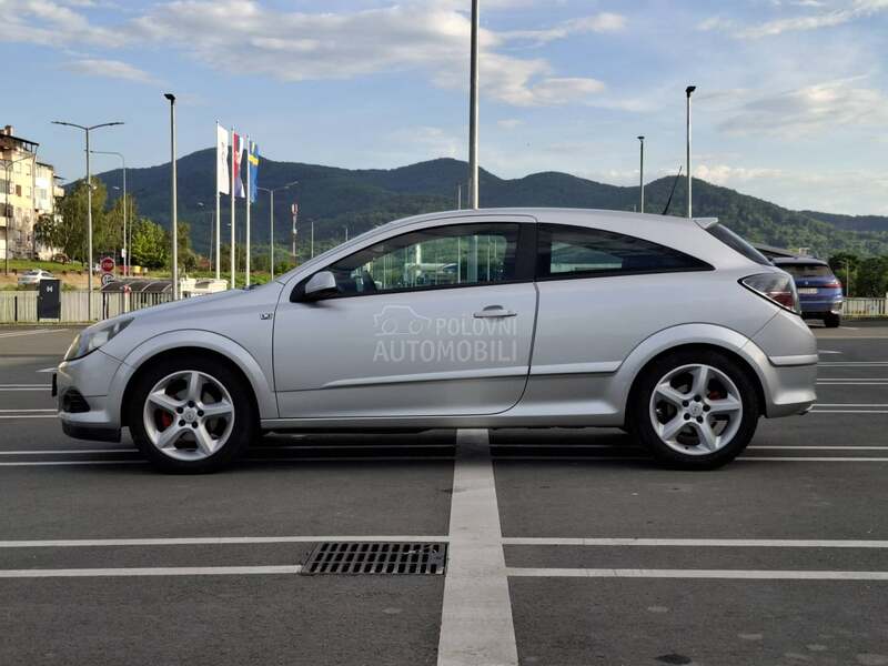 Opel Astra H GTC 1.6 SPORT