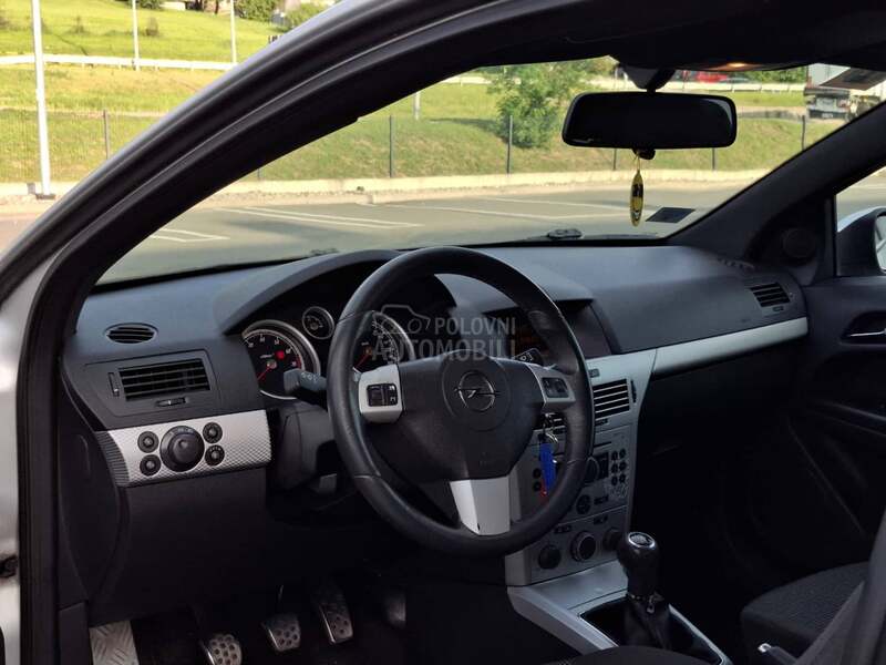Opel Astra H GTC 1.6 SPORT