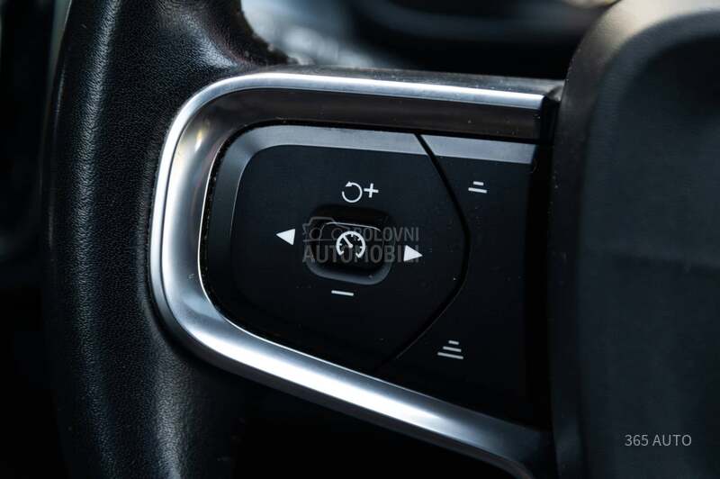 Volvo XC40 AUT/PANO/AWD