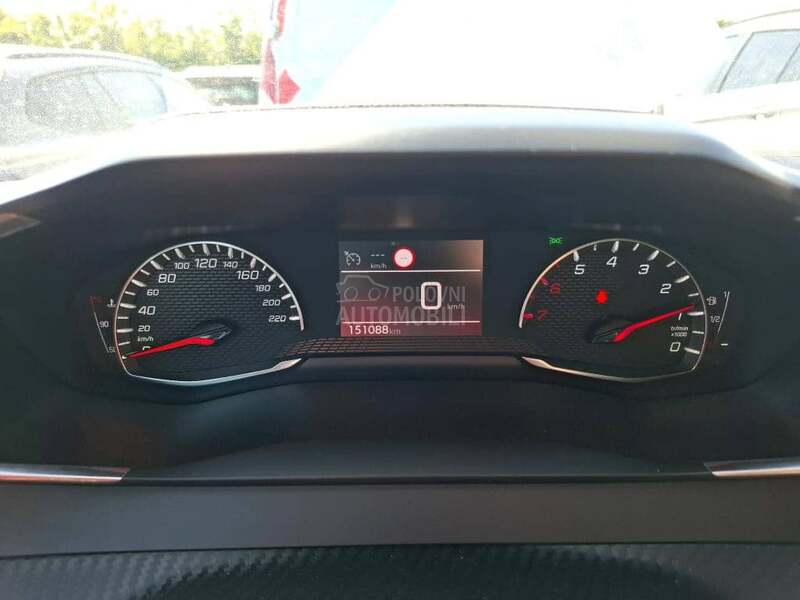 Peugeot 2008 1.2 ACTIVE BUSINESS