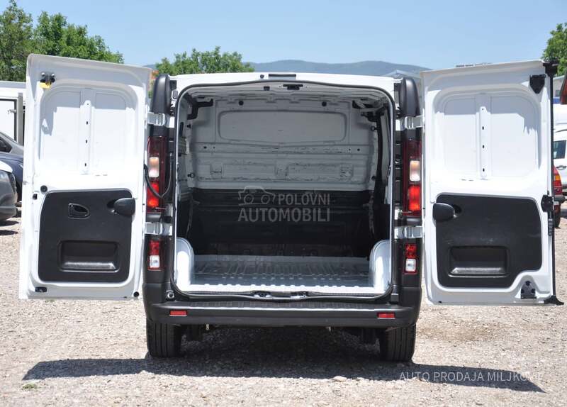 Renault Trafic LONG