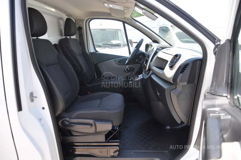 Renault Trafic LONG