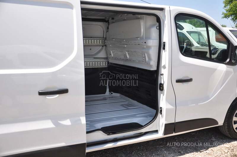 Renault Trafic LONG