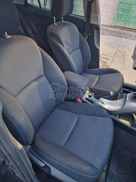 Toyota Auris Restyl. bez DPF-a